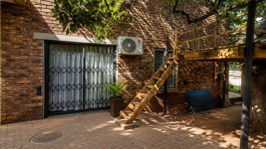 3 Bedroom Property for Sale in Safari Gardens North West